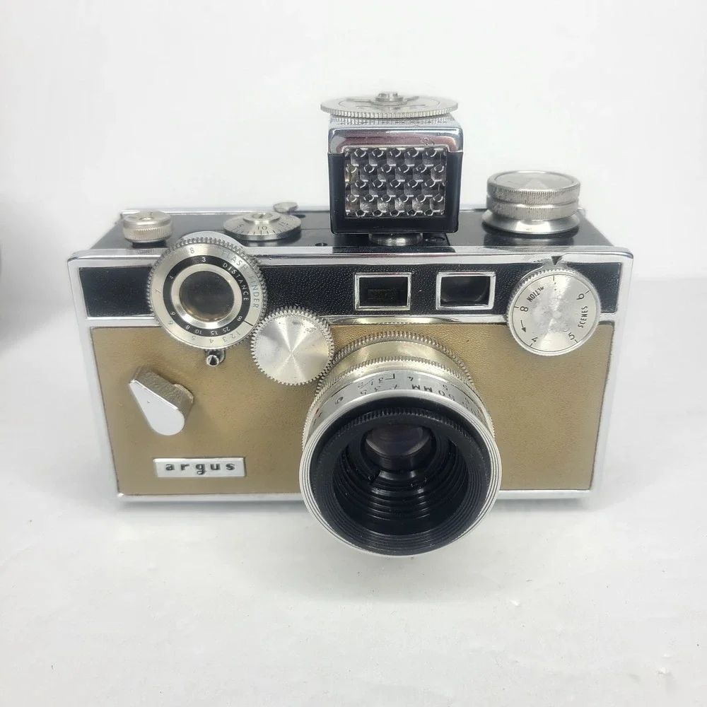 Argus‎ C3 35mm Camera 50mm F3.5 Lens TAN With Case Vintage Brick UNTESTED